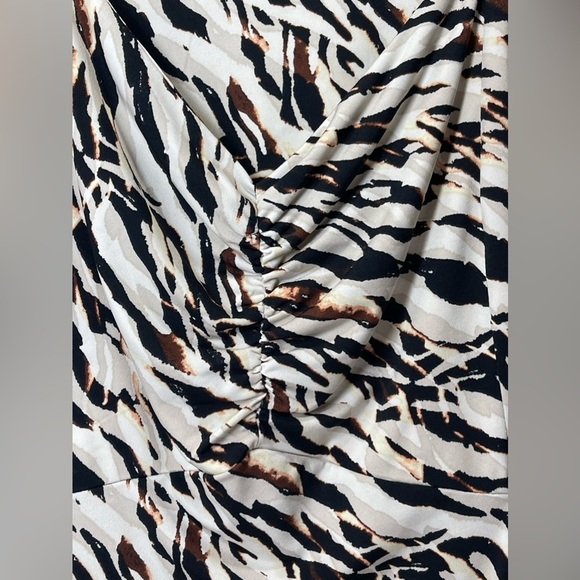 TORRID Maxi Studio Knot Long Sleeve Dress Zebra Watercolor Size 4X - Picture 7 of 13